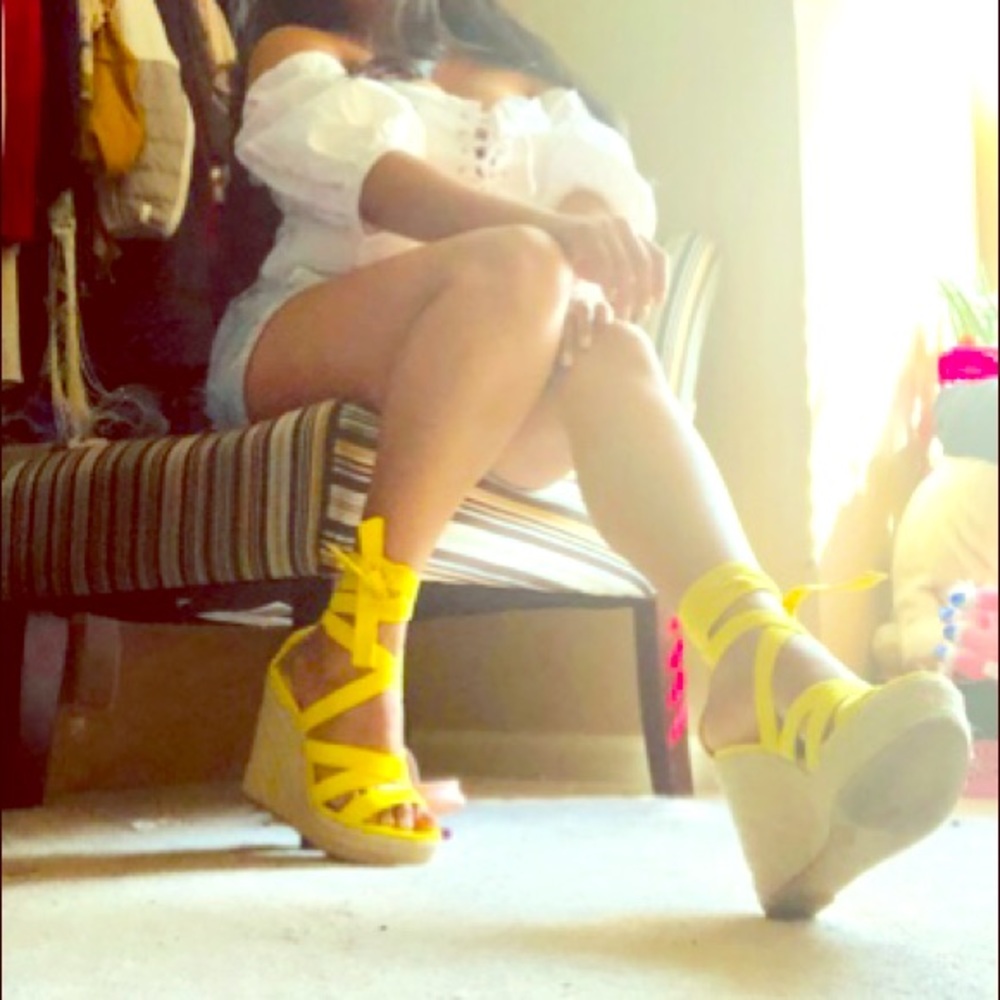 Yellow Wedges